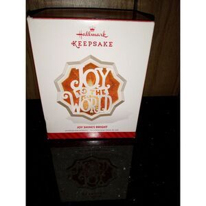HALLMARK JOY SHINES BRIGHT CHRISTMAS ORNAMENT New in box‎ Insert bulb-lights up
